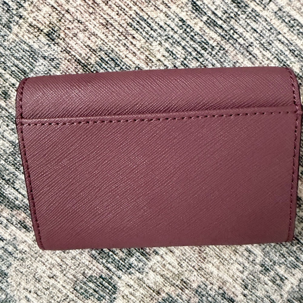 Kate Spade plumberry Wallet - Picture 2 of 10
